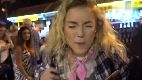 女生网红吃瓜视频网站,揭秘女生吃瓜视频网站的魅力与热度