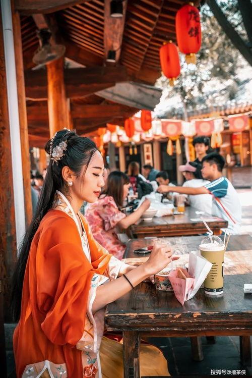 穿越民国吃瓜看戏书包网,穿越时空的吃瓜看戏之旅