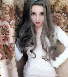 吃瓜抖音网红褒姒微博号,揭秘褒姒微博号的吃瓜日常与网红魅力”