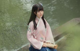 吃瓜抖音网红褒姒微博号,揭秘褒姒微博号的吃瓜日常与网红魅力”