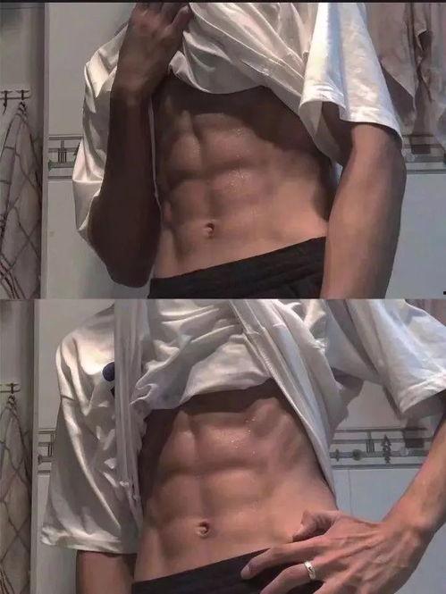 抖音网红腹肌男吃瓜,瓜香四溢的健身日常