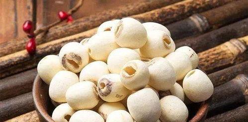 网红吃瓜糖瓜,甜蜜瞬间引发网友热议