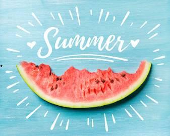 网红吃瓜姿势图片,揭秘网络红人的“瓜田”生活  第3张